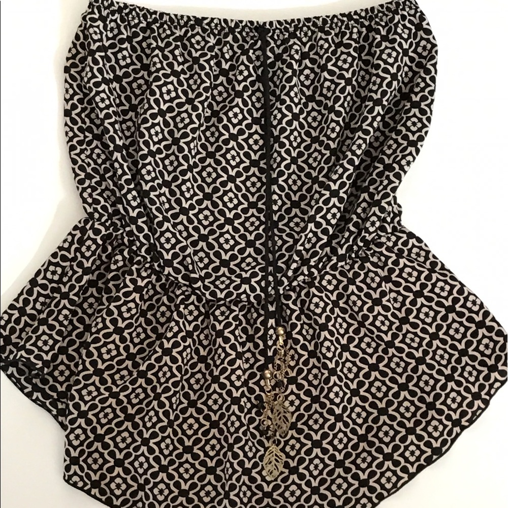 Cute strapless top with charms