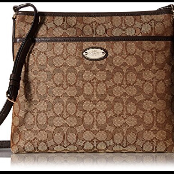 ๐SALEโฌ๏ธLAST 1 COACH signature file crossbody bag - Picture 2 of 4
