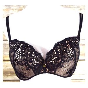 Victoria's Secret padded very sexy push up bra 36D