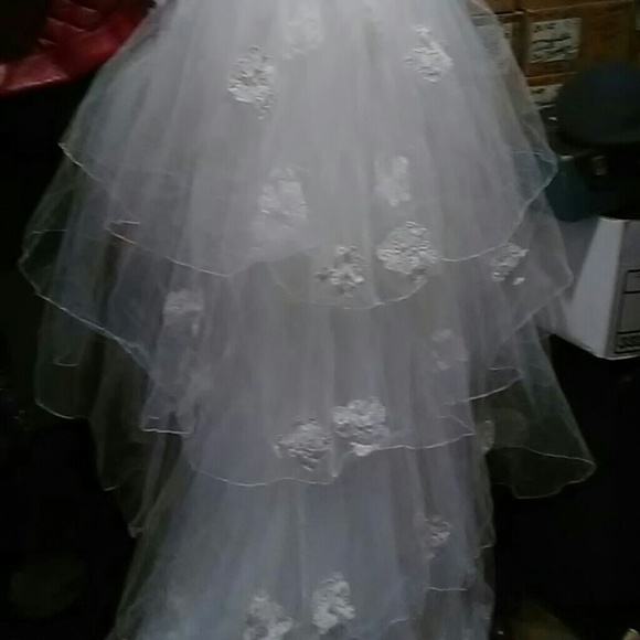 Vintage wedding gown - Picture 3 of 8