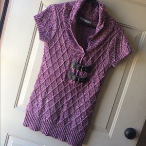 Maroon cable knit short sleeve sweater