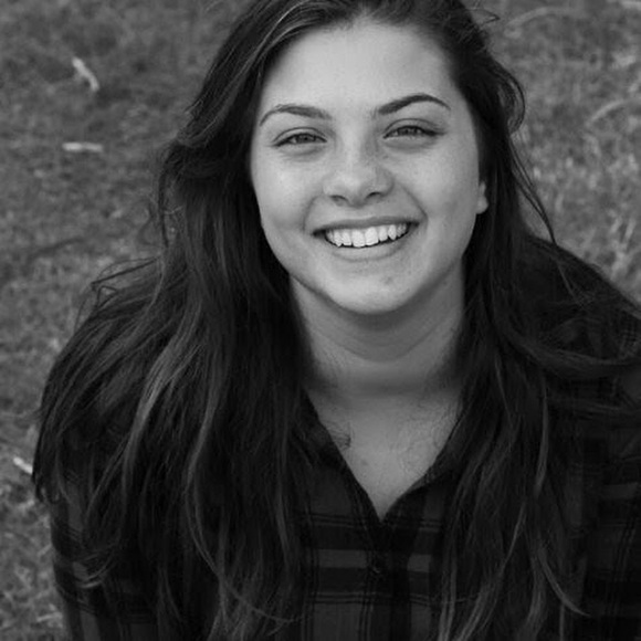 Meet your Posher, Leona - Picture 1 of 1