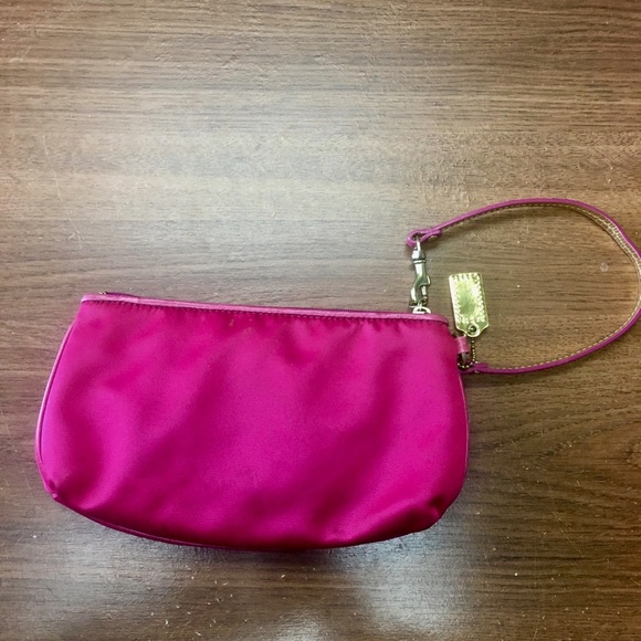 Coach Wristlet - Picture 4 of 8