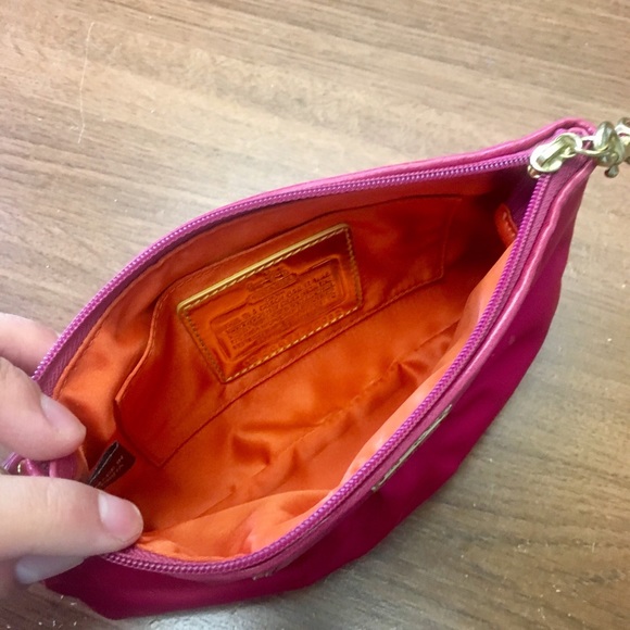 Coach Wristlet - Picture 6 of 8