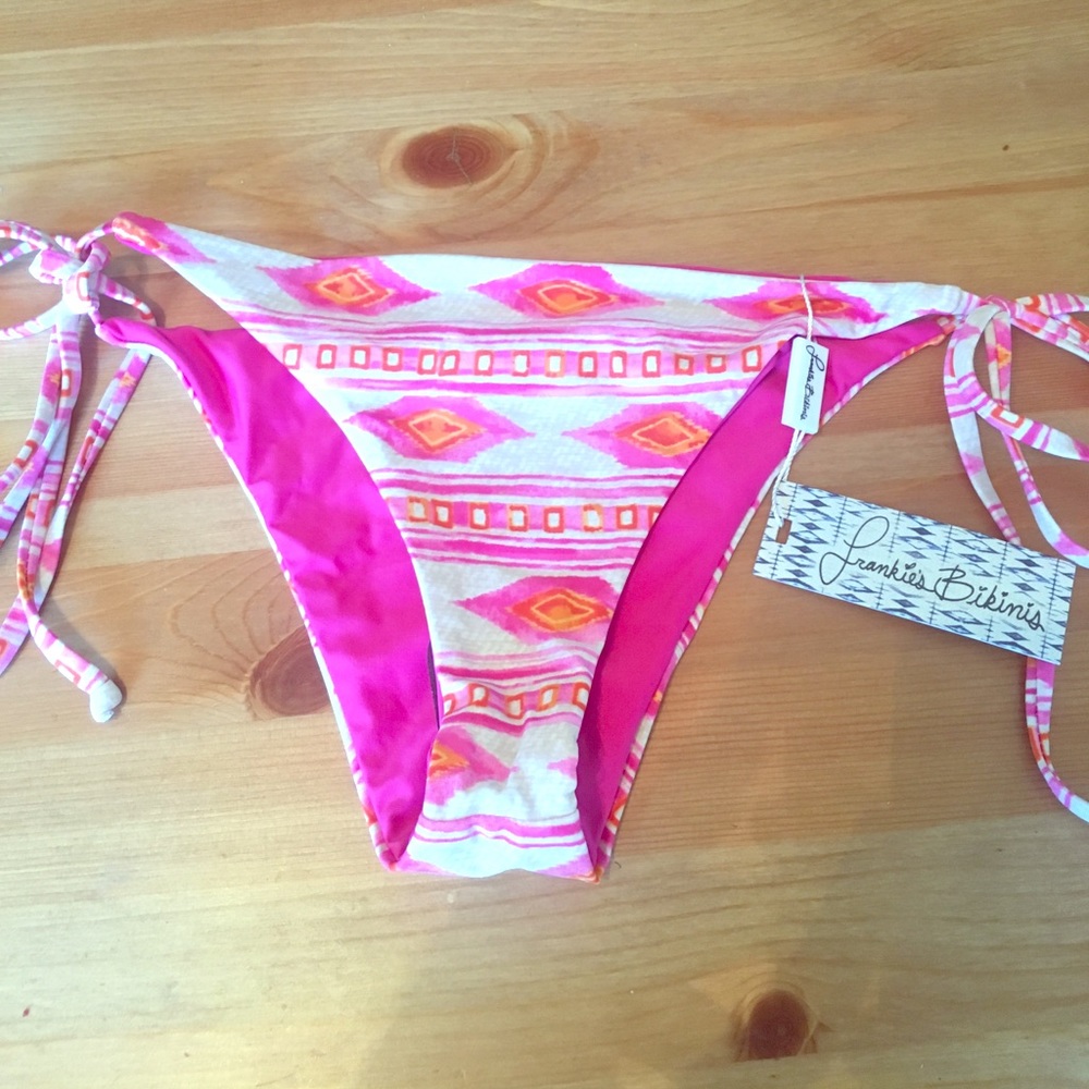 BRAND NEW W/ TAG Frankie's bikini bottom sz L 👙💕