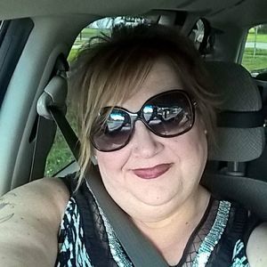 Meet your Posher, Pia