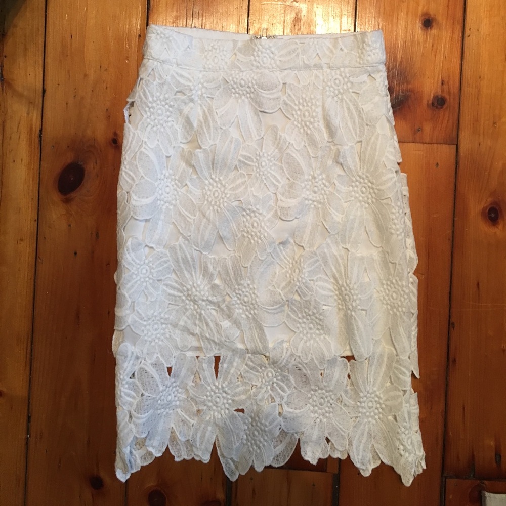 White skirt TOBI