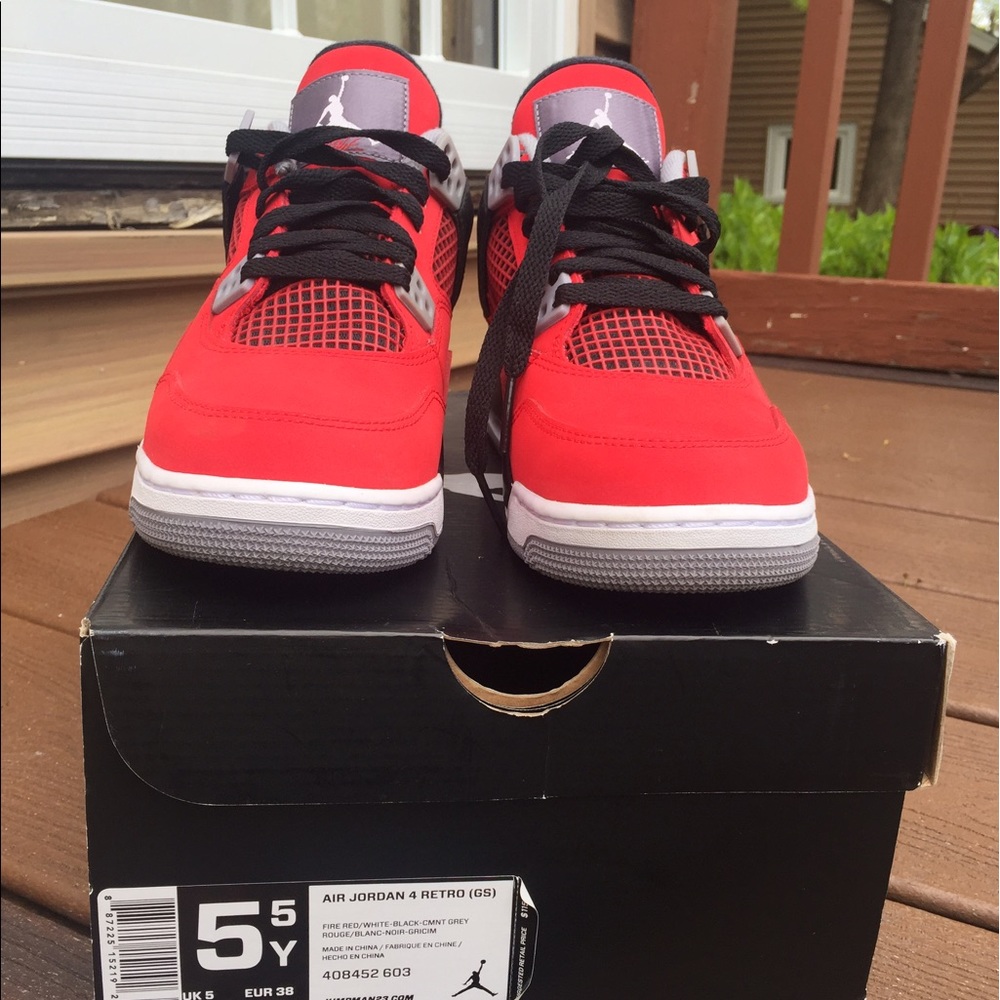 Air Jordan 4 Retro GS Toro Bravo