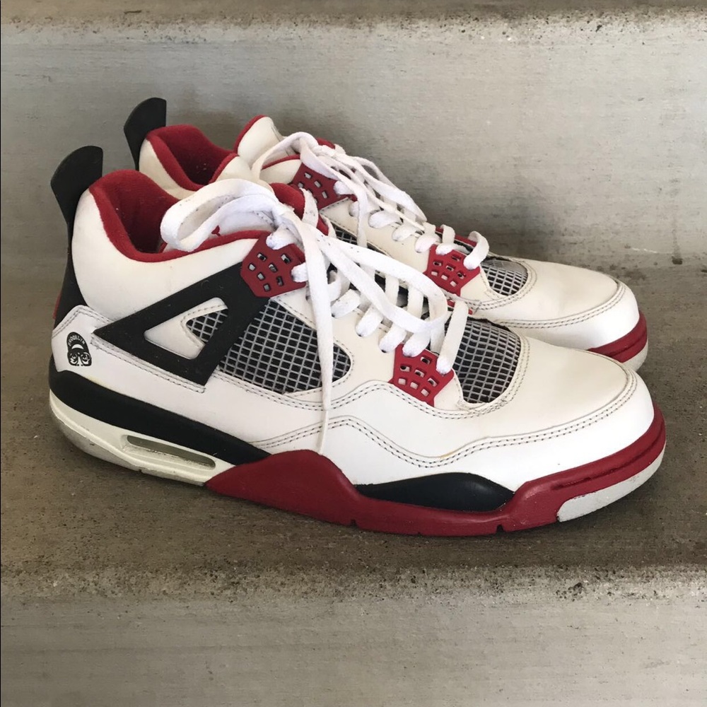 Air Jordan 4 Retro