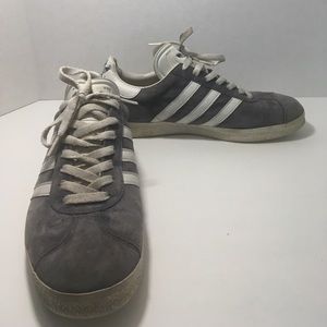 Grey Adidas Gazelle Men's lace ups