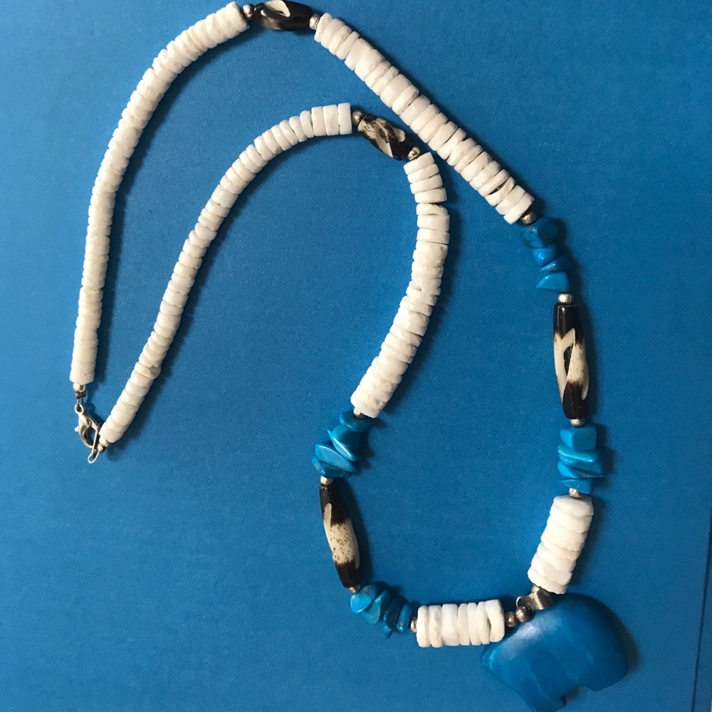 Men turquoise necklace with different stones aroun