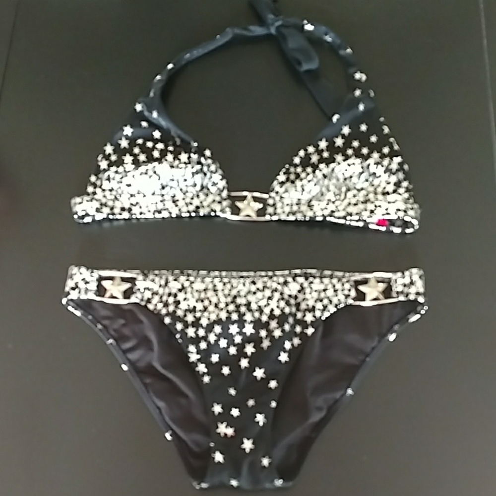 VS bikini