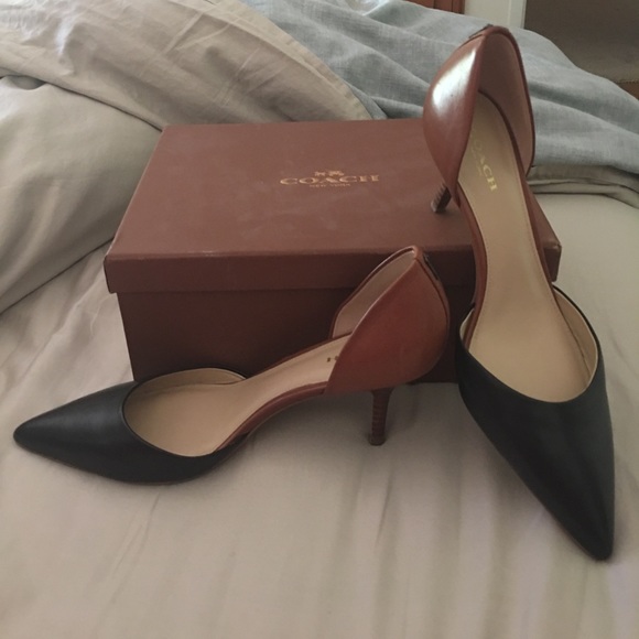 🌺 LN Coach leather heels 👠 worn once - Picture 4 of 7