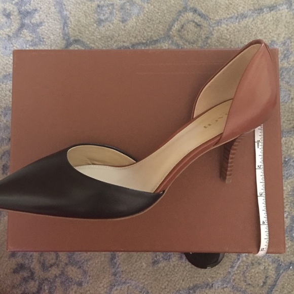 🌺 LN Coach leather heels 👠 worn once - Picture 3 of 7