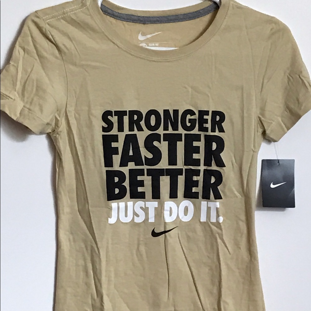 Nike never worn with tags top