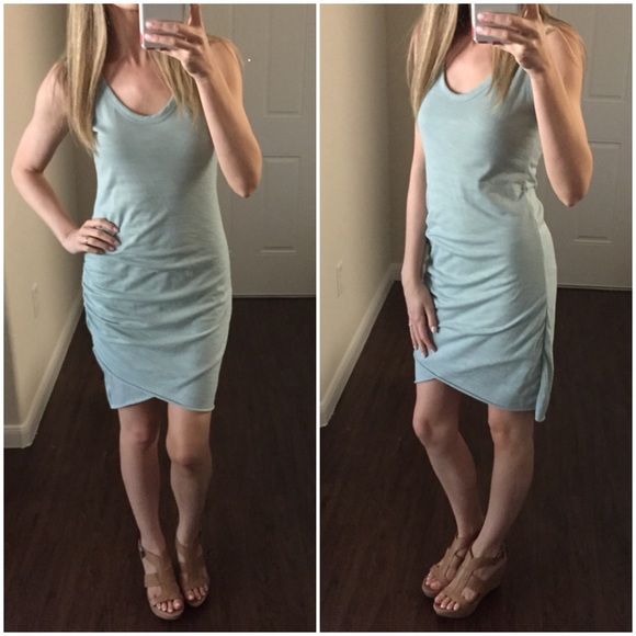 Dresses & Skirts - 💥BLOWOUT SALE💥Mint Sleeveless Scrunch Dress