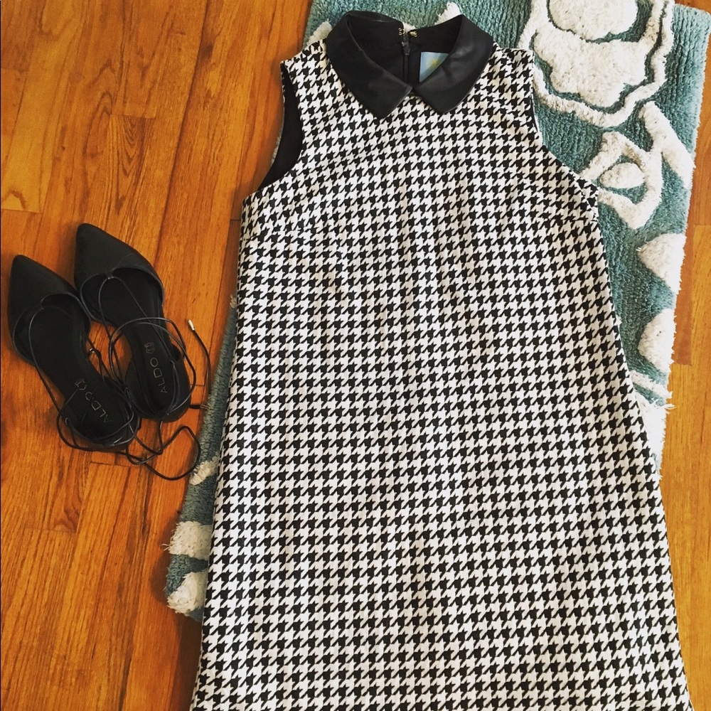 CeCe by Cynthia Steffe Houndstooth Shift Dress