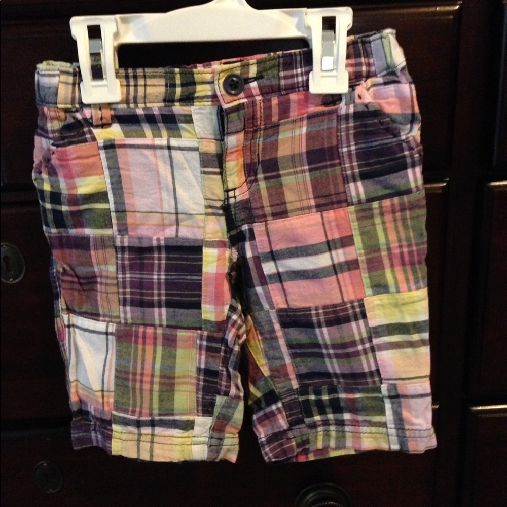 Bermuda shorts & pocket tshirt