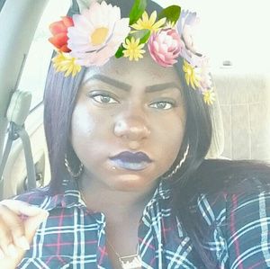 Meet your Posher, Alicia