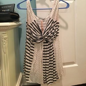 Gorgeous anthropologie flowy tank