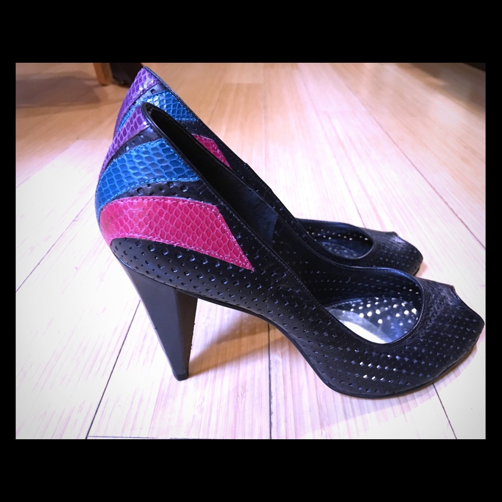 Vince camuto peep toe heels