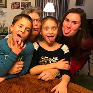 Meet your Posher, Robyn