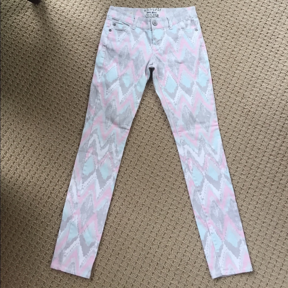 Patterned skinny jeans