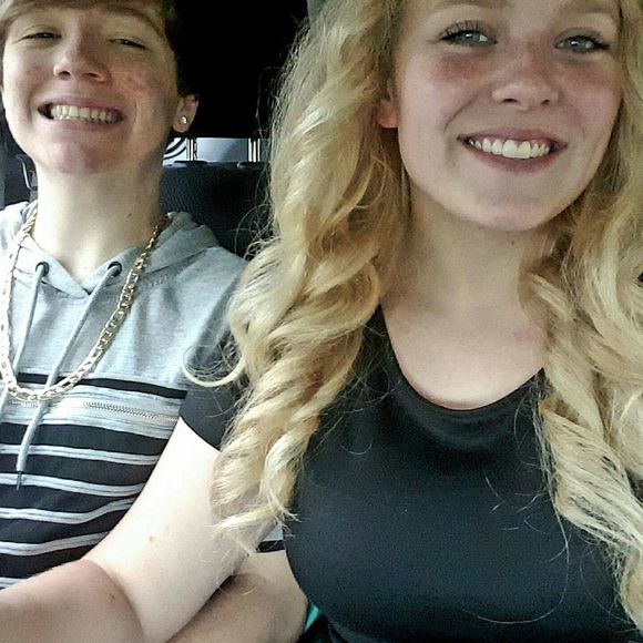 Meet your Posher, Kristen - Picture 1 of 1