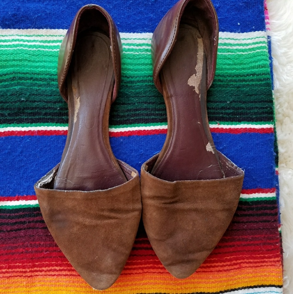 Report Signature Brown Suede Flats
