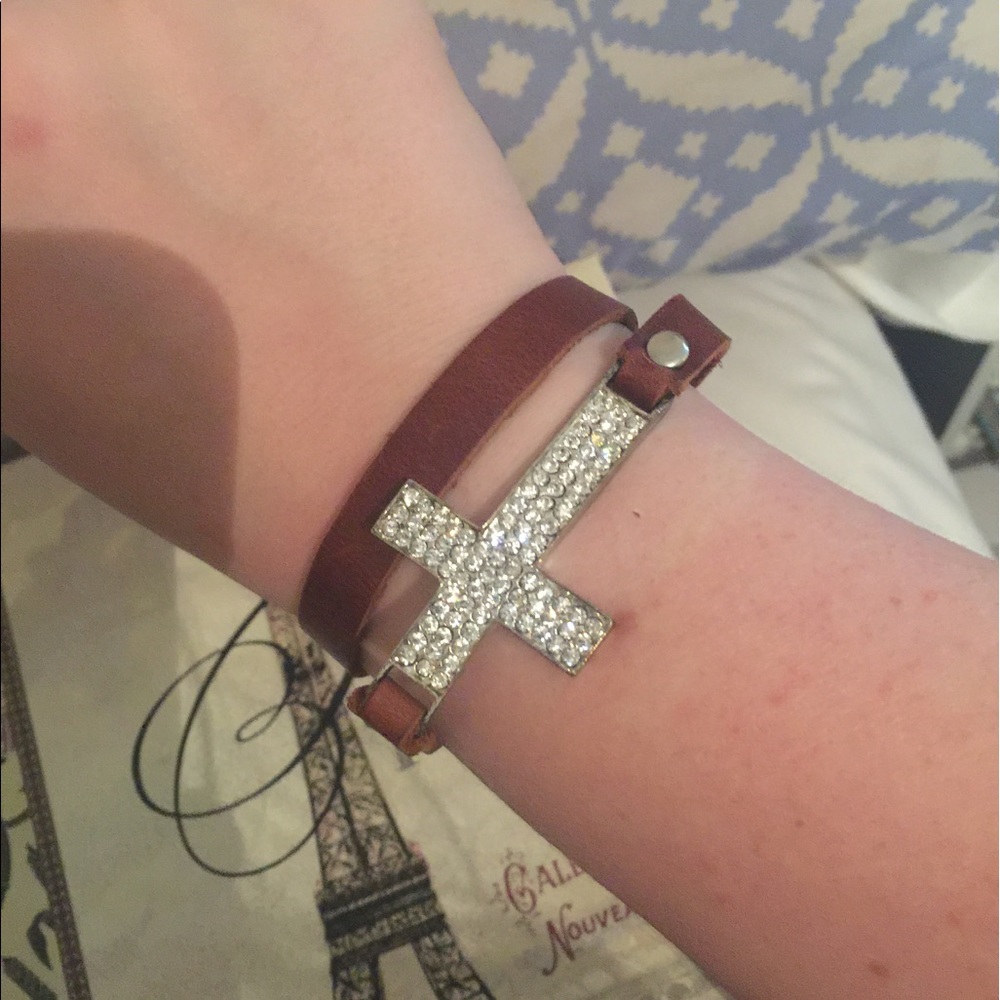 YIK FUNG leather cross wrap bracelet