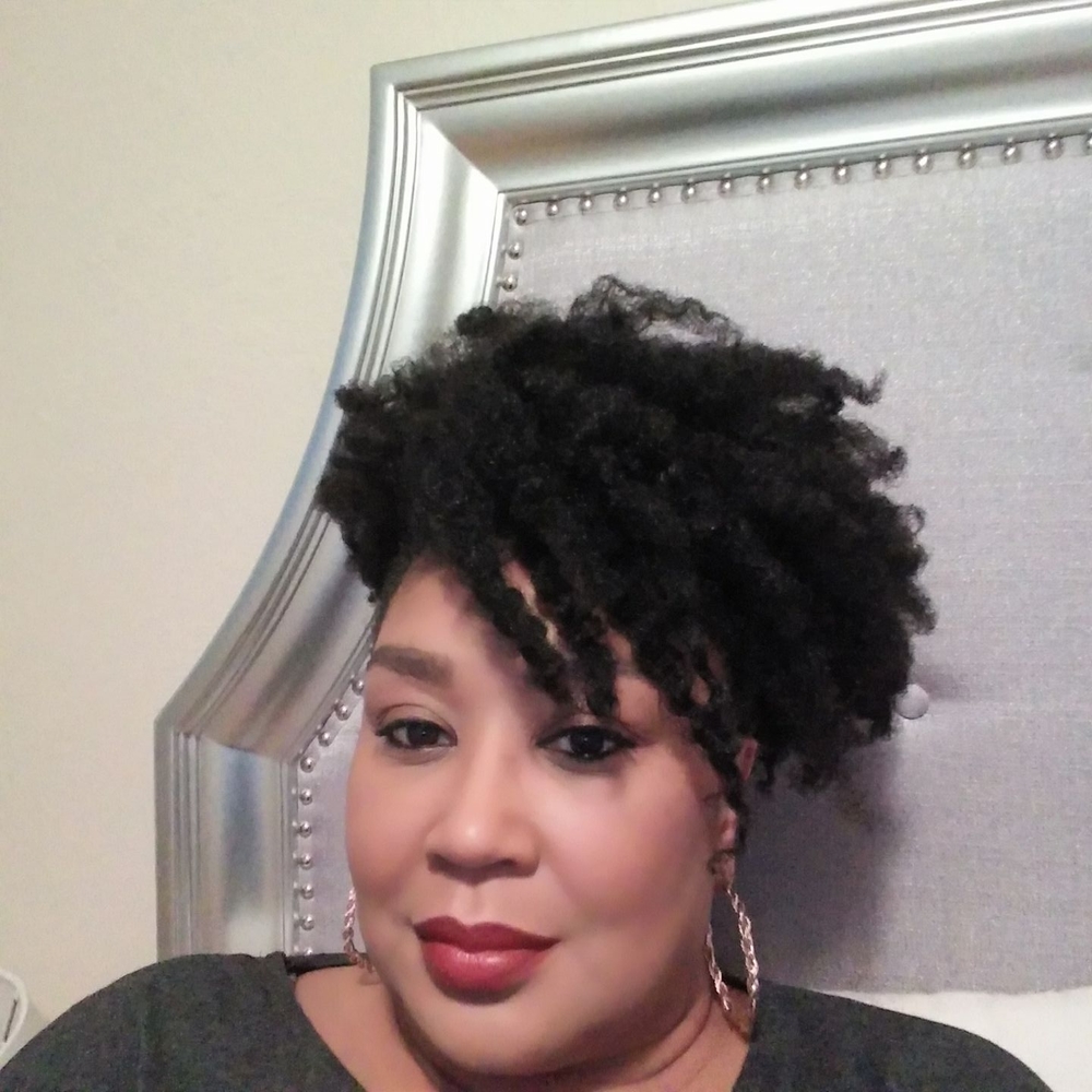 Meet your Posher, Regina