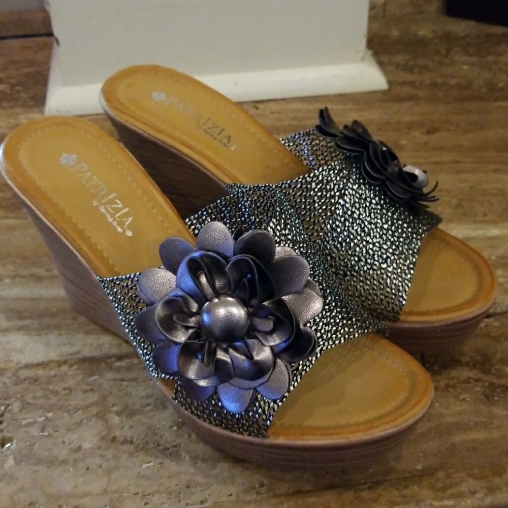 Pewter mesh wedges