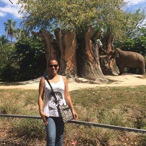 Meet your Posher, Angela