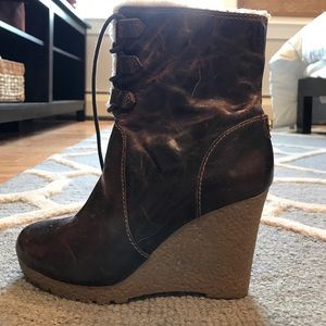 Wedge bootie