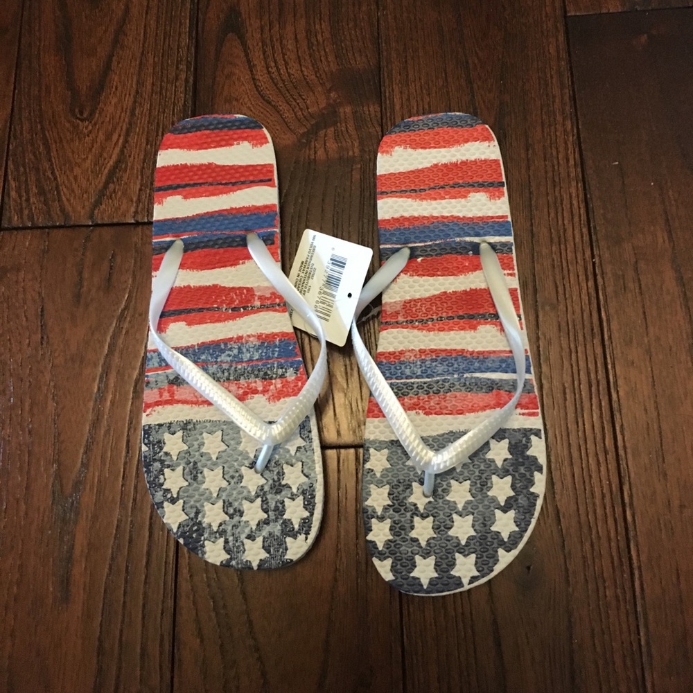 NWT patriotic flip flops