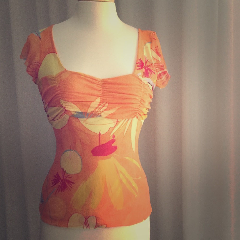 Sweet Pea cap sleeve stretchy top
