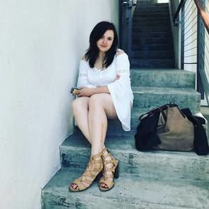 Meet your Posher, Hayley