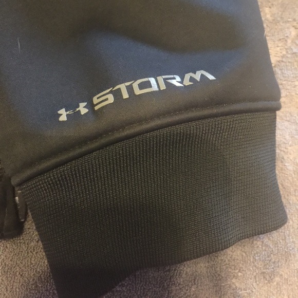 Men's Under Armour Jacket - Picture 4 of 4