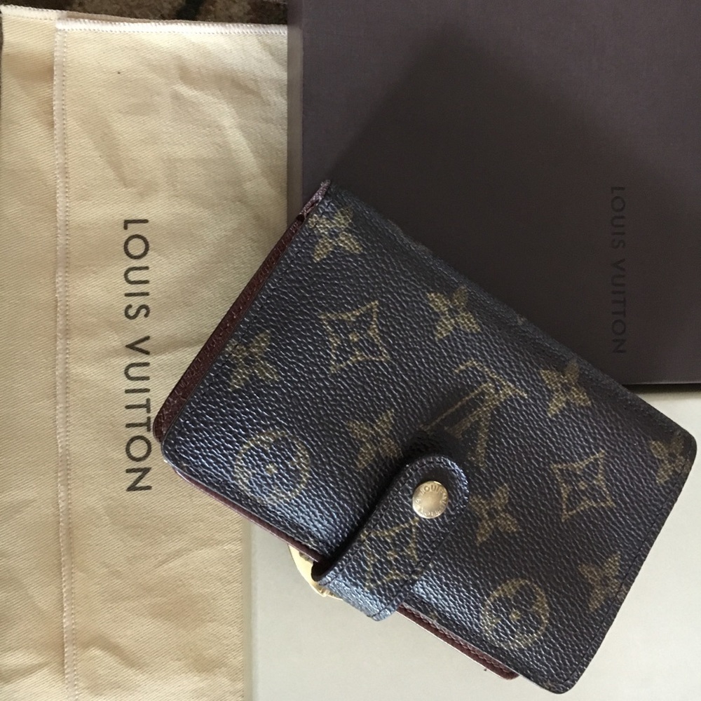Louis Vuitton Monogram Kiss Lock Wallet.