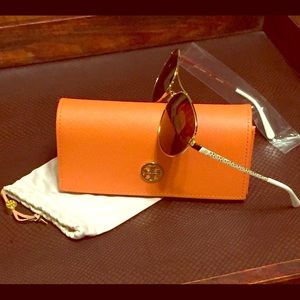 🎉Price For Sale🎉BRAND NEW TORY BURCH SUNGLASSES