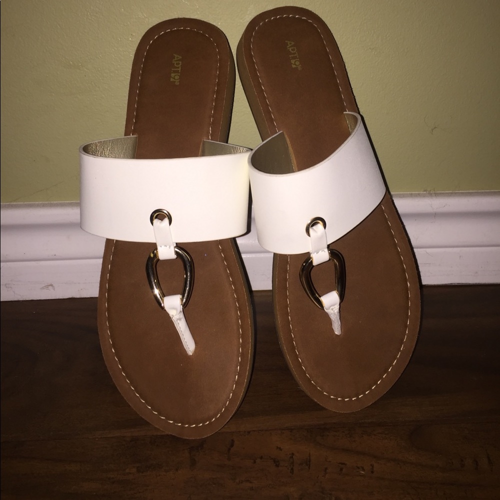 APT. 9 Sandals