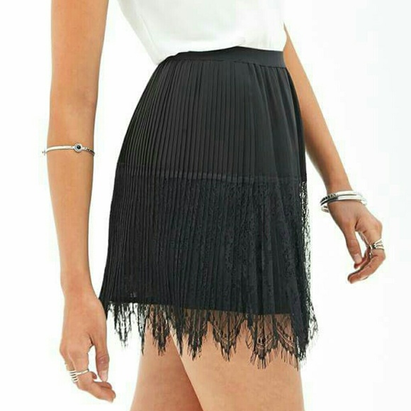 Forever 21 Dresses & Skirts - FOREVER 21 F21 Eyelash Lace Pleated Skirt Sz Smal