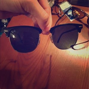 Ray ban sun glasses