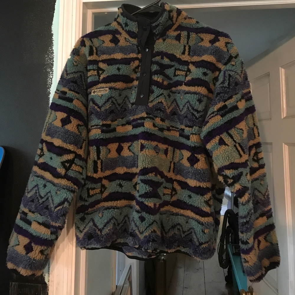 Retro Colombia snap fleece! (Synchilla)