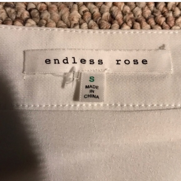 Endless Rose Pencil Skirt With Lace and Leather - Picture 3 of 4