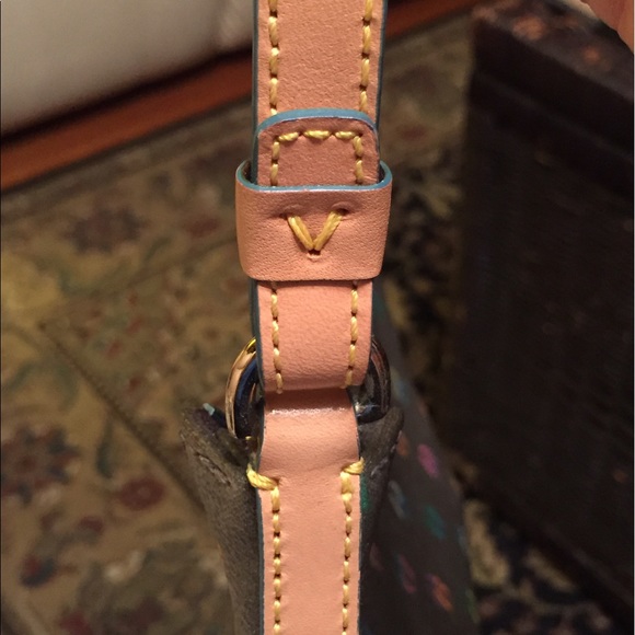 🎉👜 ADORABLE MINI BROWN DOONEY AND BOURKE BAG 🎉 - Picture 2 of 8