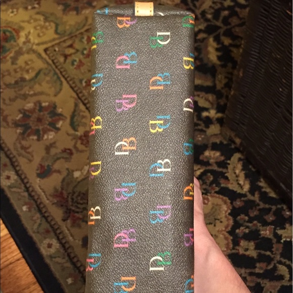 🎉👜 ADORABLE MINI BROWN DOONEY AND BOURKE BAG 🎉 - Picture 3 of 8