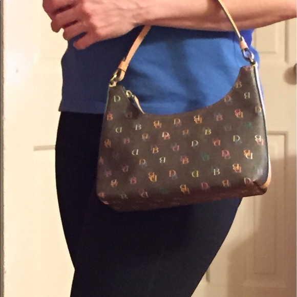 🎉👜 ADORABLE MINI BROWN DOONEY AND BOURKE BAG 🎉 - Picture 8 of 8