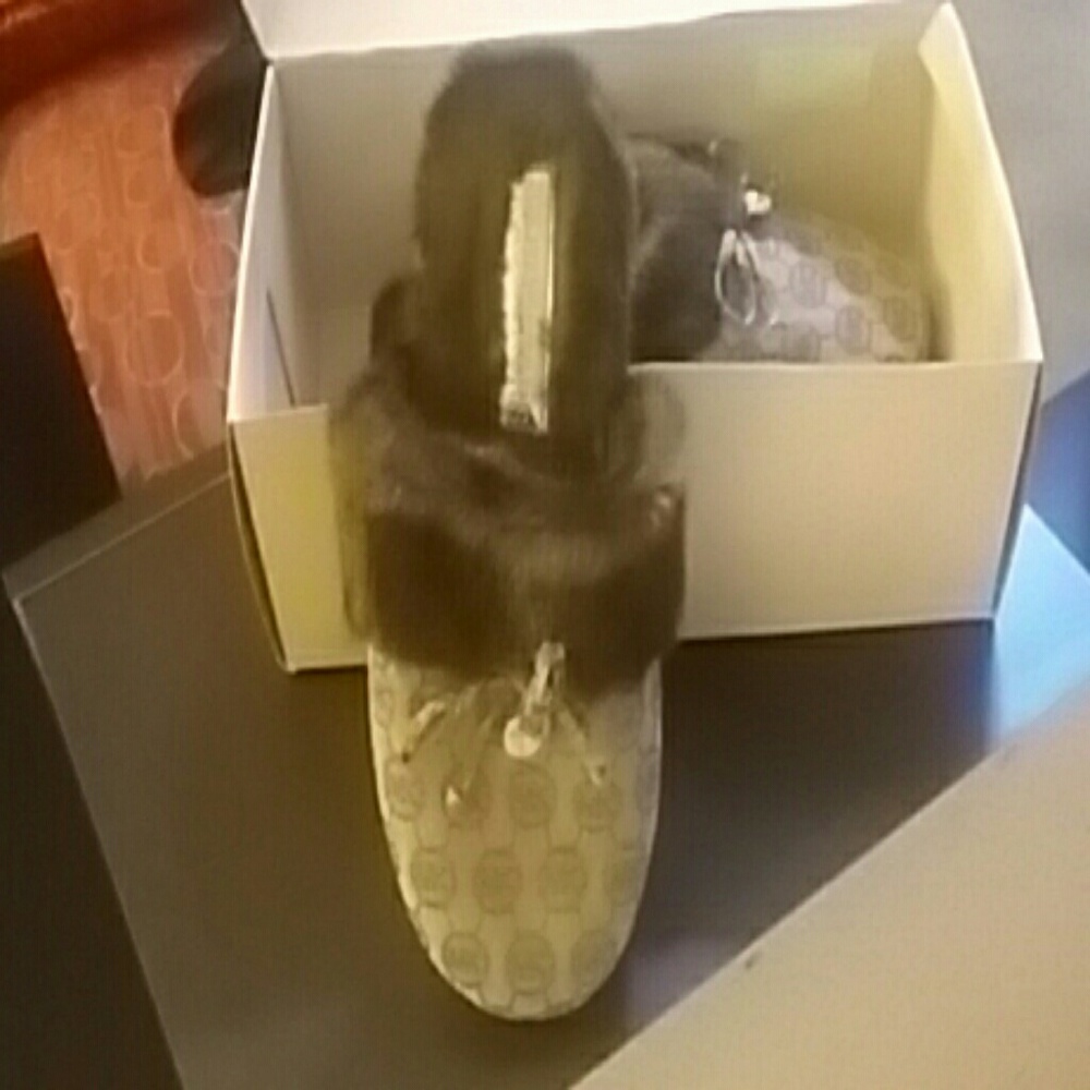 Slippers