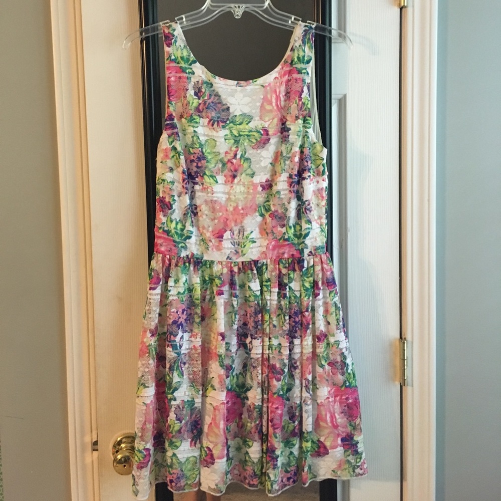 Floral lace dress